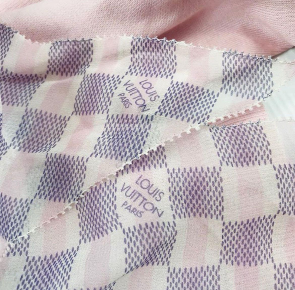 LOUIS VUITTON☆ルイヴィトン・レディース シルク ダミエ柄