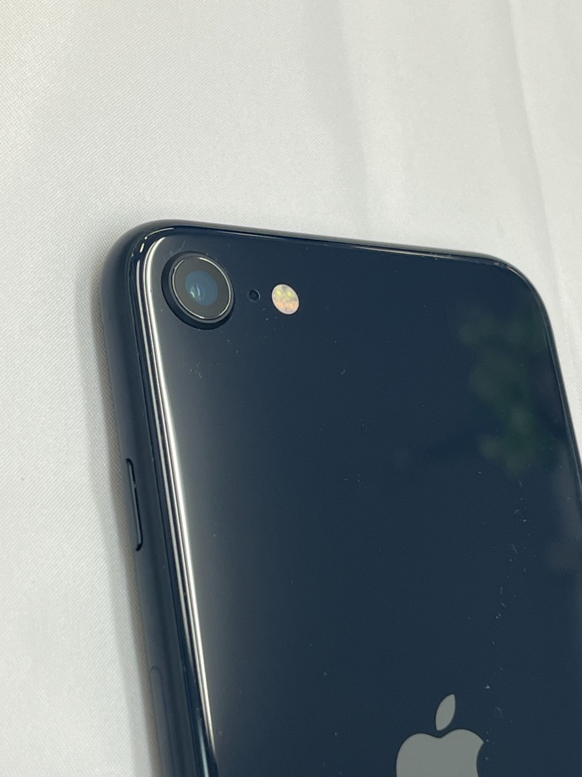 iPhone SE 第三世代アクティベーションロックSIM解除済み　中古美品 N【中古・稼働品】iPhone SE 第3世代 64GB SIMロック解除済み アク