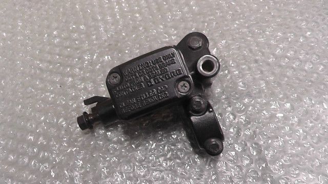 ジクサー SF250 MB8ED22JKL の マスターシリンダー:#1700186779