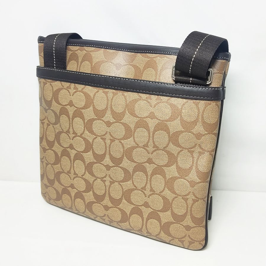 COACH メッセンジャーバッグ ブラウン系 シグネチャー　PVCレザー　美品 コーチ COACH シグネチャー ブラウン PVC レザー 2wayバッグ