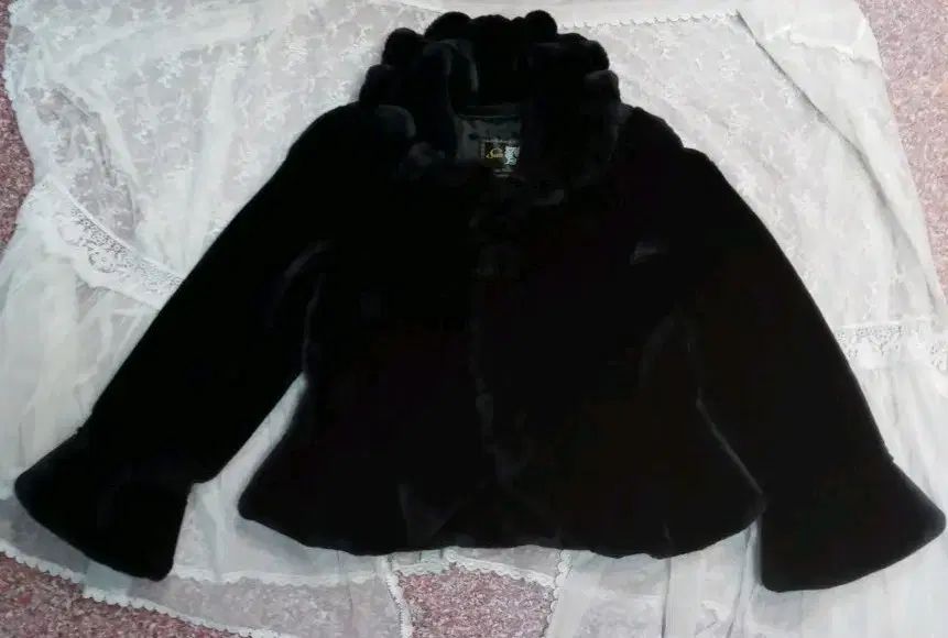 ブラックファーショートジャケット S