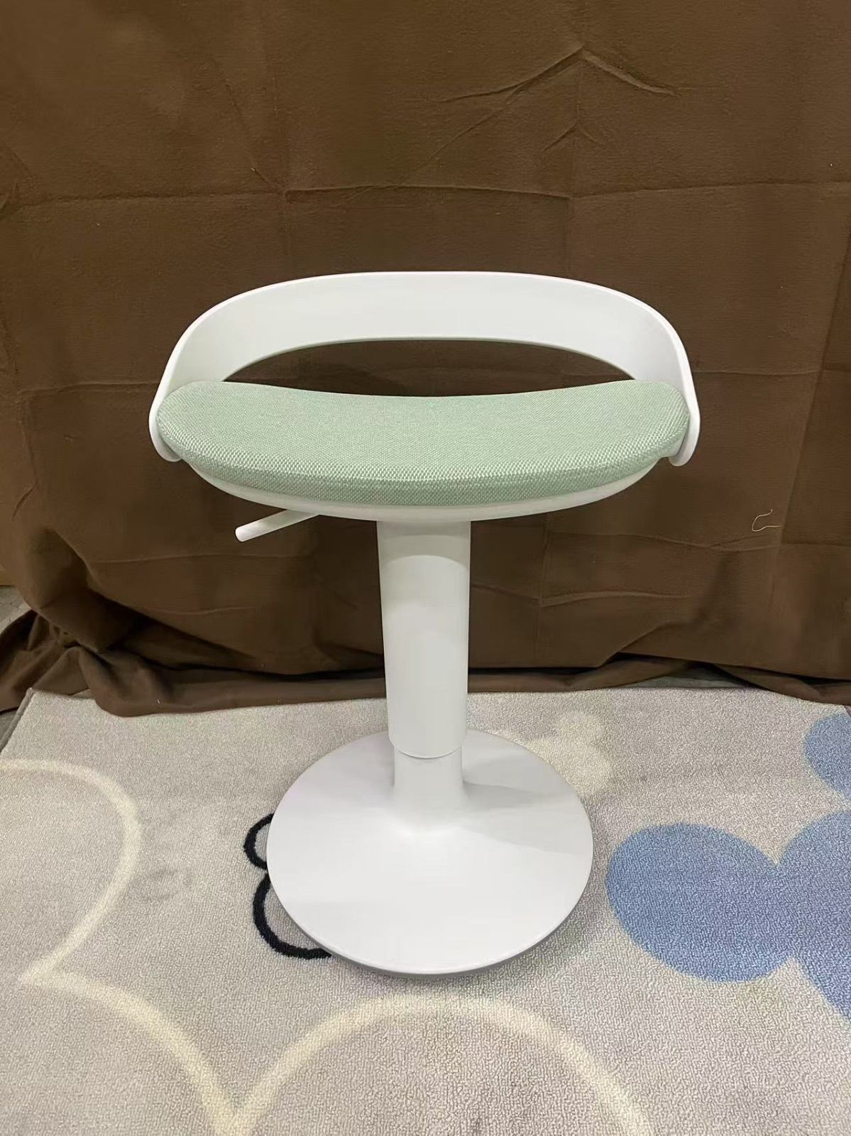 美品】コクヨ ジョイン 昇降スツール 2024年製 - メルカリ