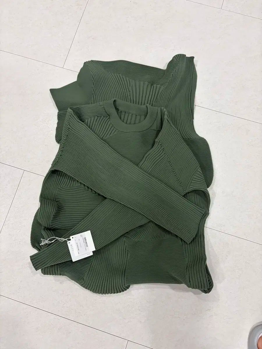 イッセイミヤケ コネコネ ONE PIECE グリーン