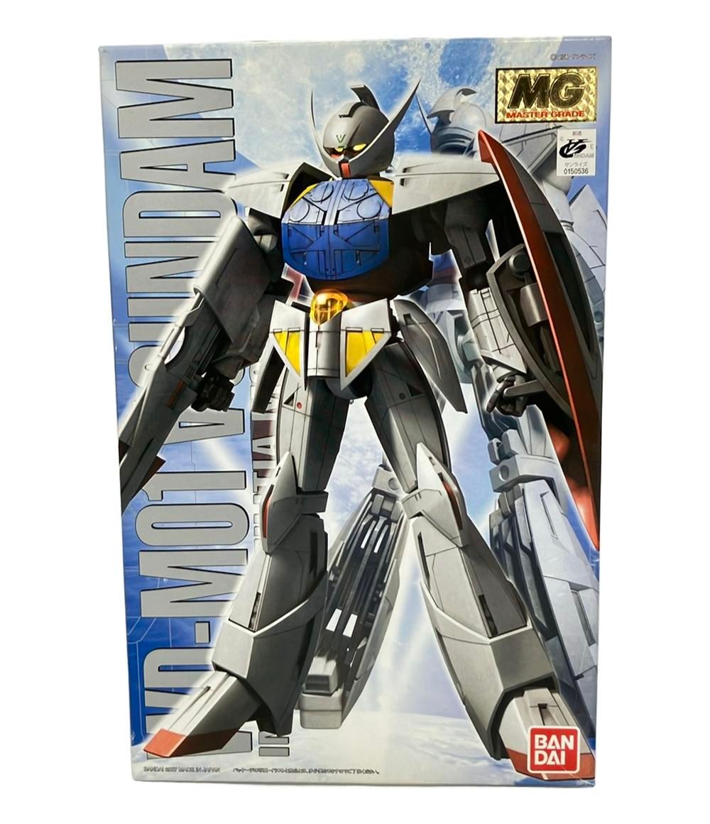 光沢のある黒と緑の石