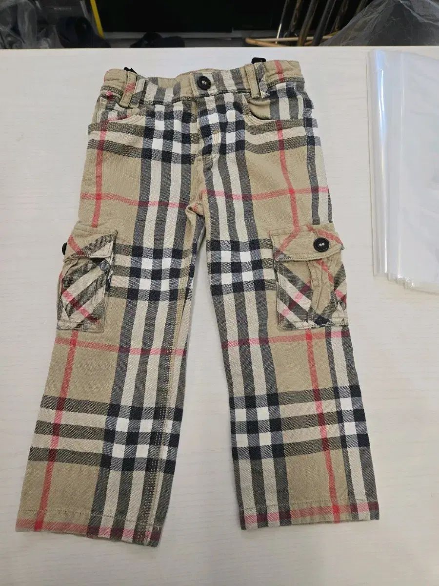 BURBERRY パンツ 3Y BURBERRY チェック柄 ロングパンツ 3Y
