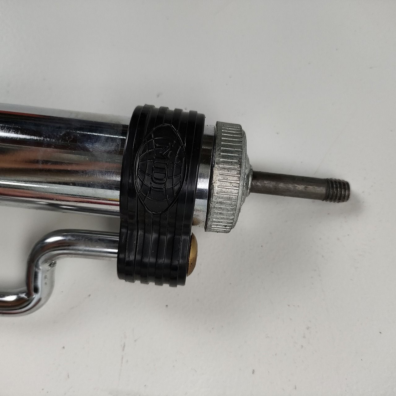 MEIDAI 古い空気入れ 自転車 工具 昭和レトロ ビンテージ MEIDAI ツールセット 空気入れ、レンチ オレンジ 昭和ビンテージ