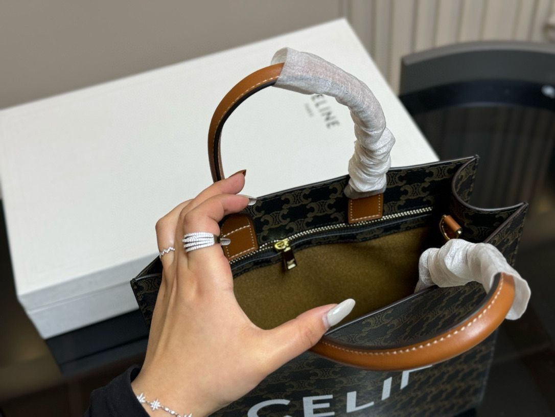 Celine] ショッピングトートバッグ - 専用ボックス付き