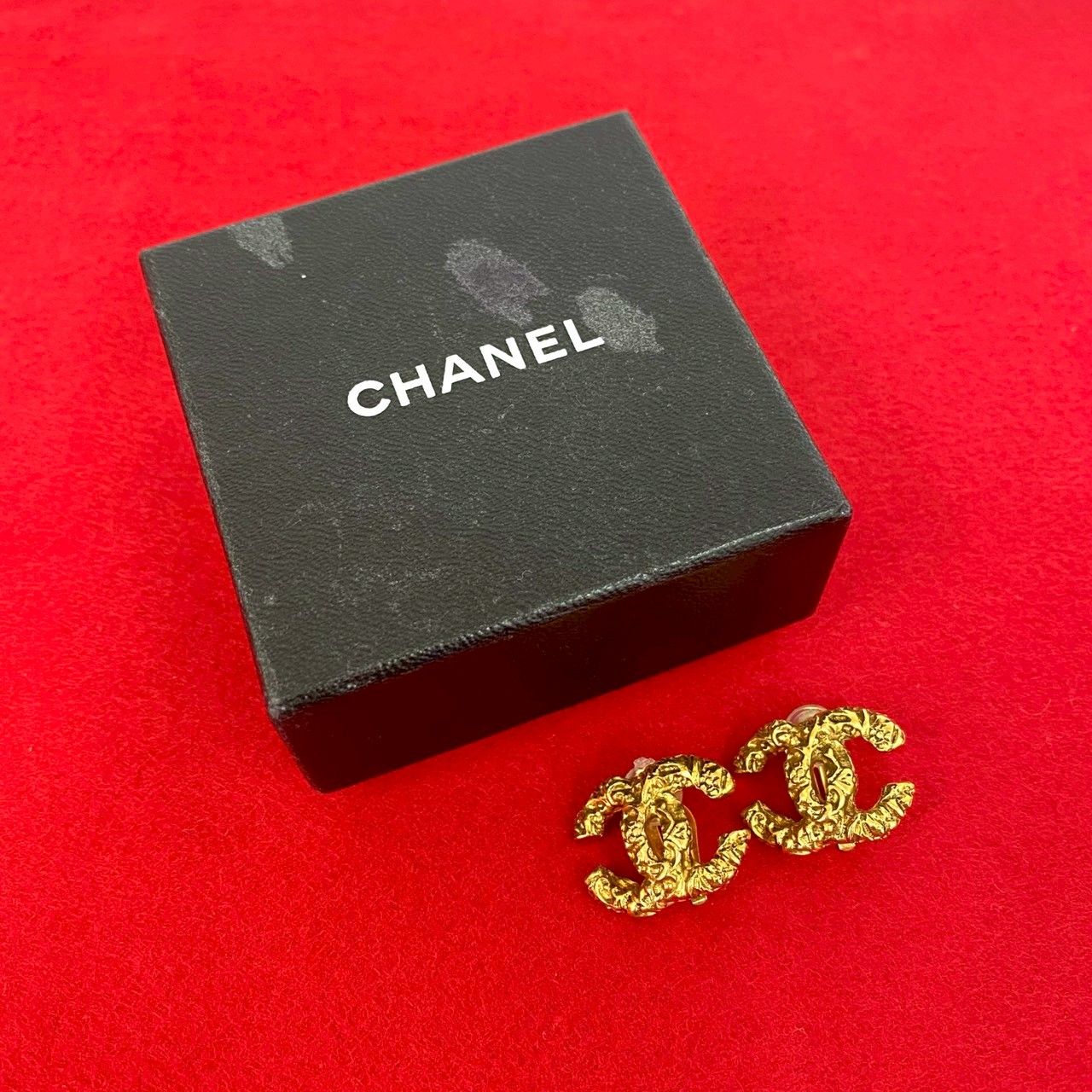 コメあり 93A CHANEL シャネル ヴィンテージ ココマーク 溶岩 イヤリング イヤーカフ アクセサリー ゴールド 109-7