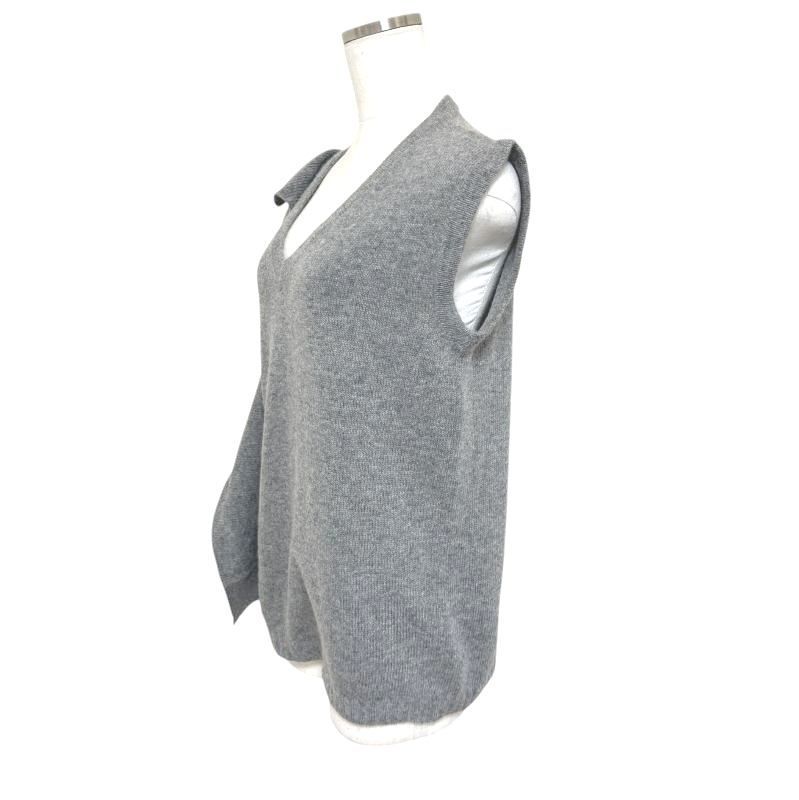 PRADA グレー ニットベスト 38 PRADA グレー ニットベスト 38 PRADA（プラダ） / ニットウールベスト