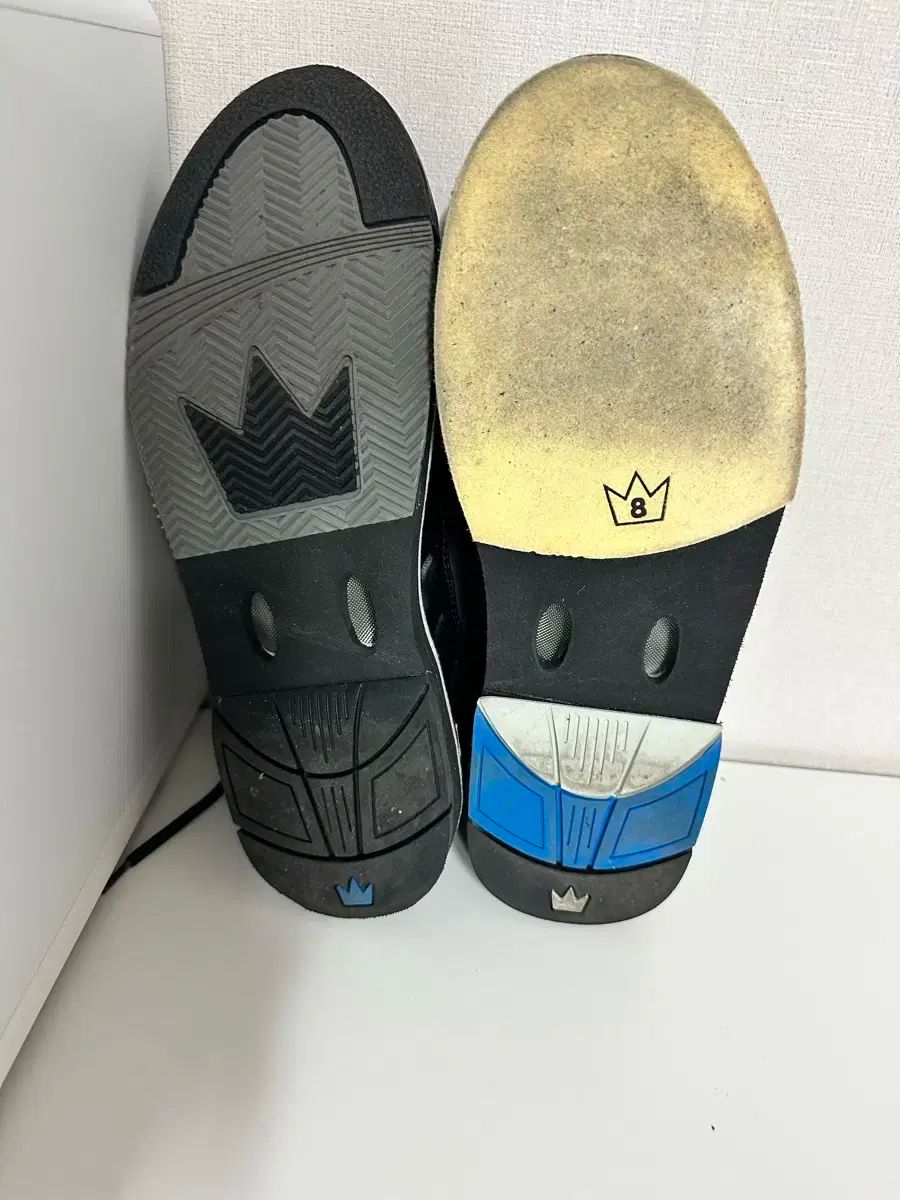 ボーリングシューズ