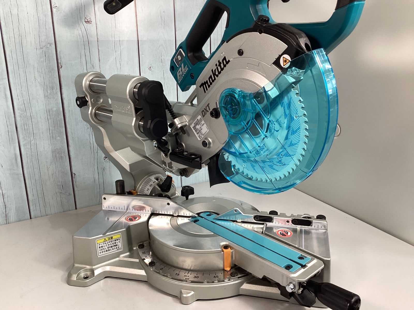 makita コードレススライドマルノコ