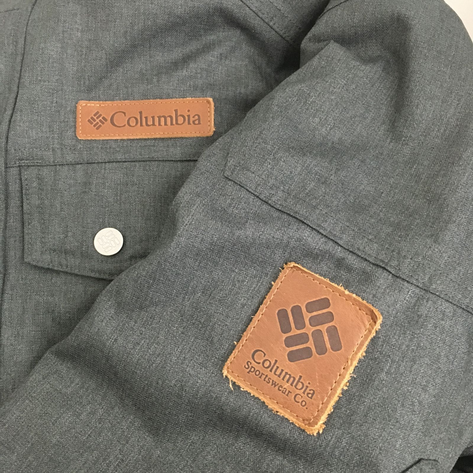 Columbia コロンビア バーロウパス ターボダウンジャケット - メルカリ