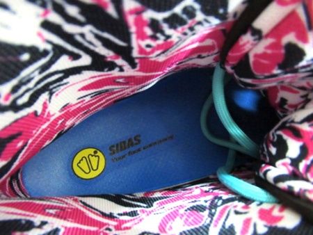 ヒールブレーキ無し 中国製