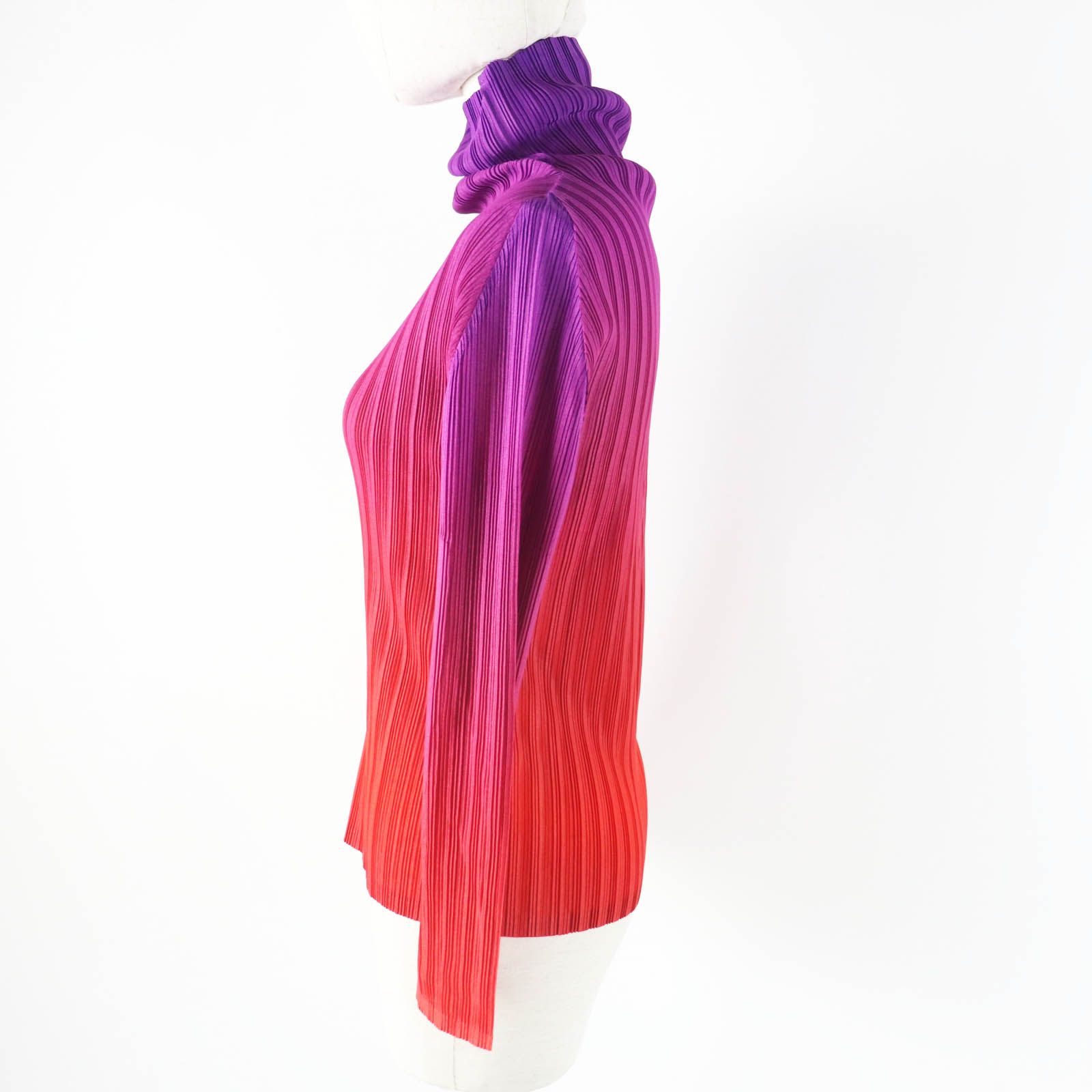 極美品◎PLEATS PLEASE プリーツプリーズ イッセイミヤケ PP53-FK381 グラデーション ハイネック 長袖 トップス／カットソー 紫 赤 3 極美品◎PLEATS PLEASE プリーツプリーズ イッセイミヤケ PP53