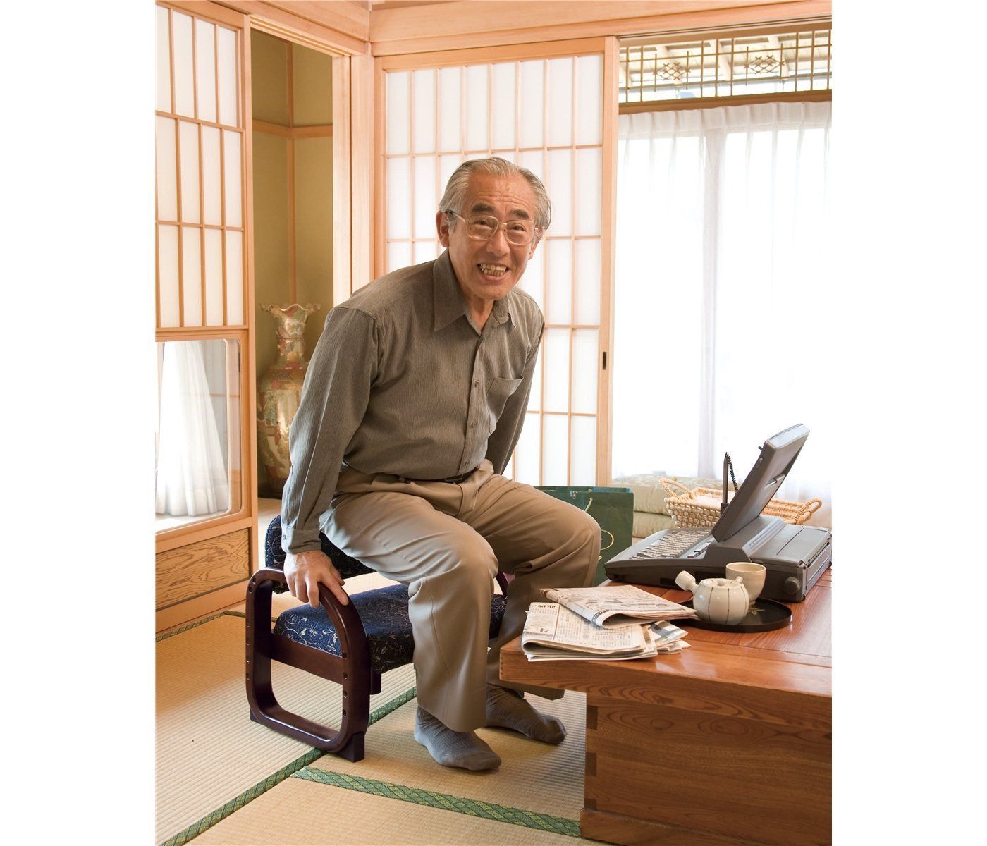 思いやり座敷椅子