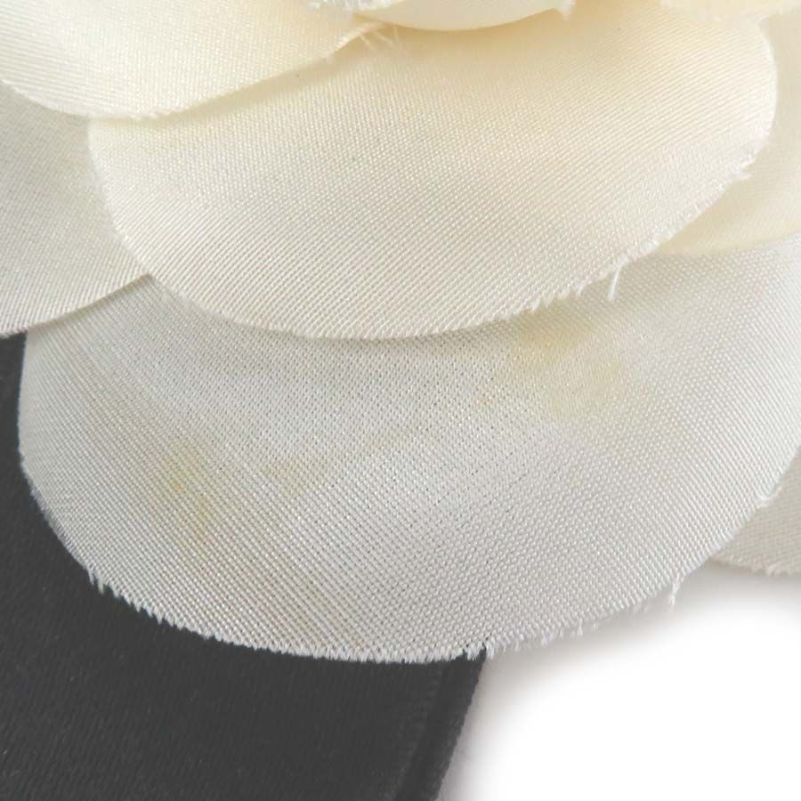 シャネル CHANEL コサージュ ブローチ カメリア リボン - メルカリ