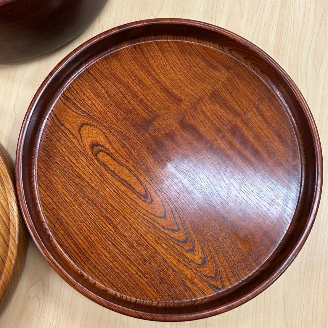 茶道具　工芸品　くり抜き茶櫃　茶器道具入れ　木製　天然木　欅　うるし塗　漆器 ◎【✨昭和レトロ✨】茶びつ 茶櫃 お盆 漆塗り 高級 木製 天然木