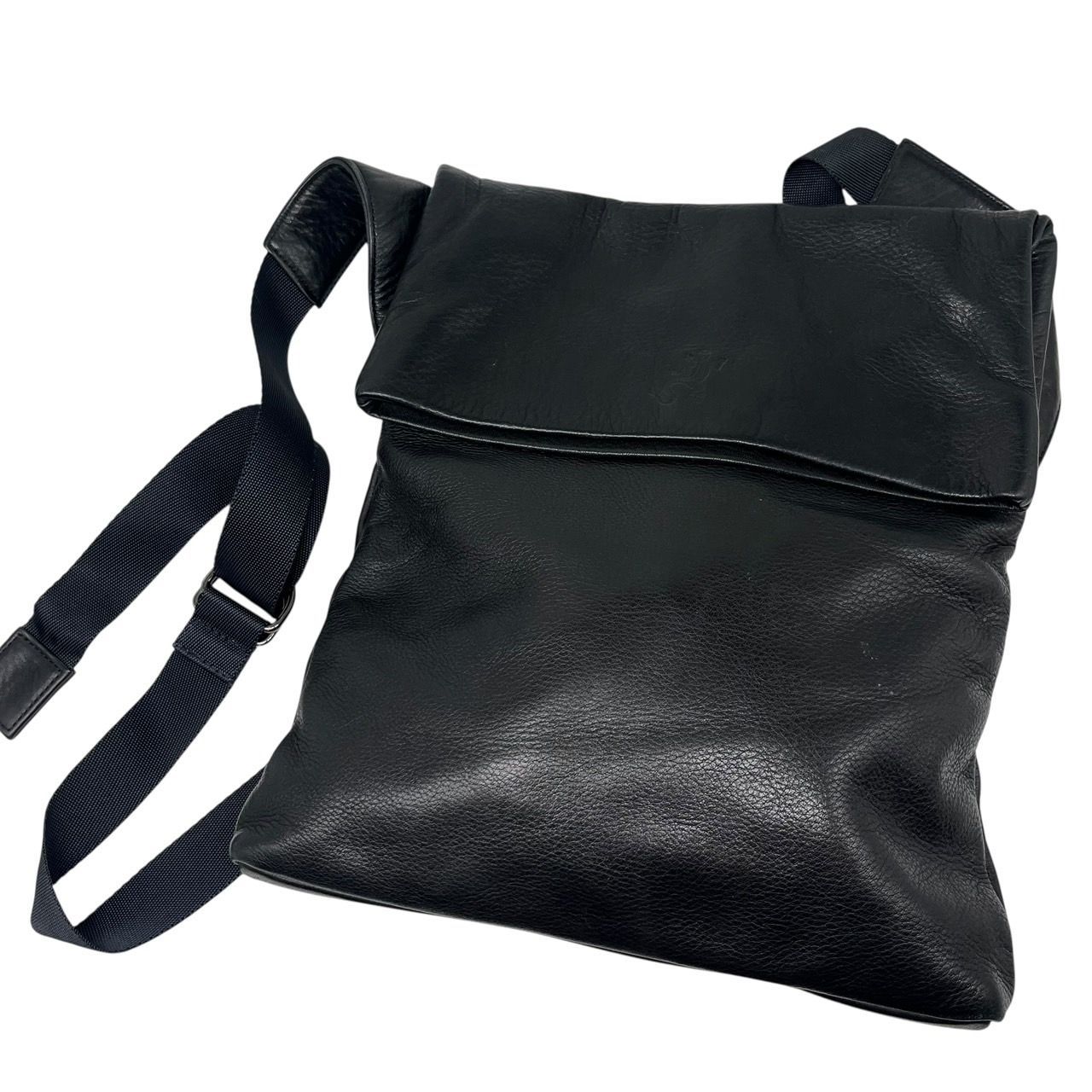 美品 agnes b. アニエスべー レザー シボ革 フラップショルダー 美品 agnes b. アニエスべー レザー シボ革 フラップショルダー