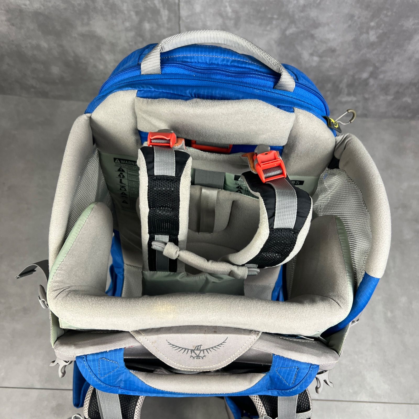 フォローで20％割クーポン配布中 OSPREY オスプレイ POCO PREMIUM ポコ 背負子 家族登山 山登り リュック ベビーキャリア バックパック スタイリッシュ アウトドア 背負い心地 ハイキング 25O9290SR22111 OLIVEOS_COM_TR