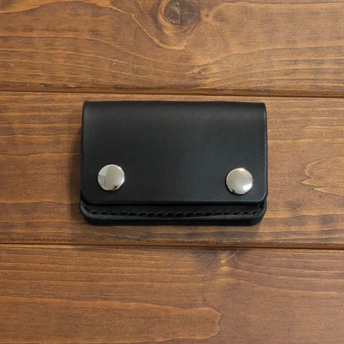 極美品】FUNNY 二つ折り財布 カービング レフティミクニ クラフト