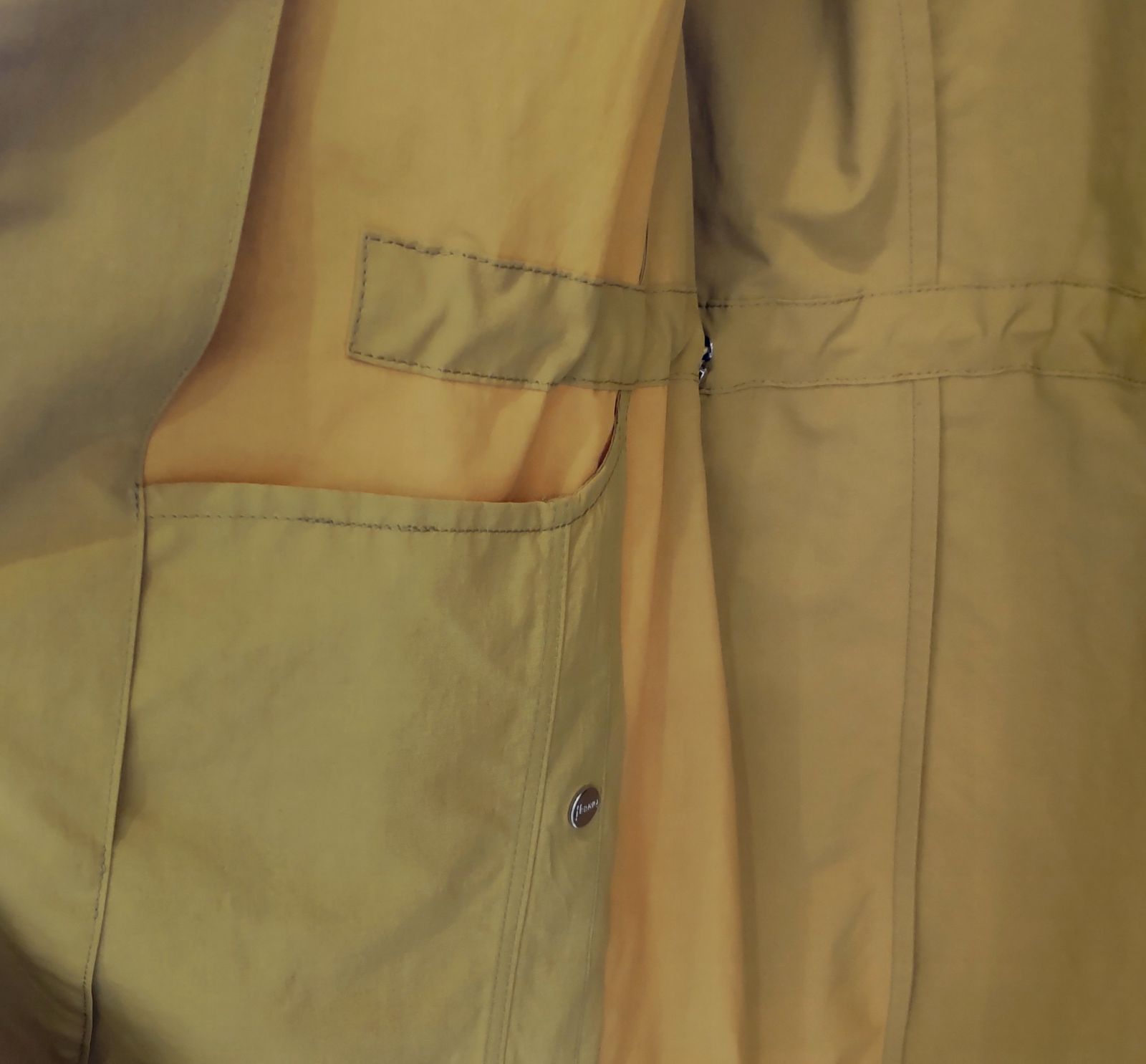 【新品未使用】HERNO　フーディスプリングコート HERNO ヘルノ コート スプリングコート ゴアテックス バルカラー