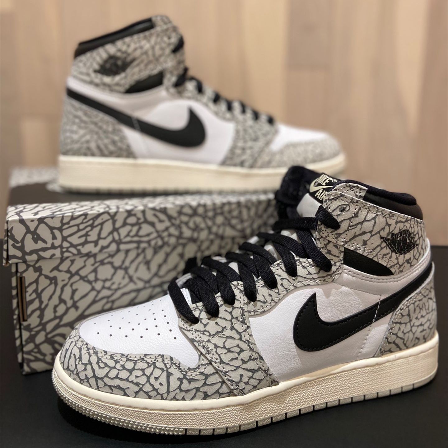 靴 NIKE AIR JORDAN 1 RETORO HIGH OG BG 25cm ☆送料関税込☆NIKE AIR Jordan 1 Retro High OG Stealth