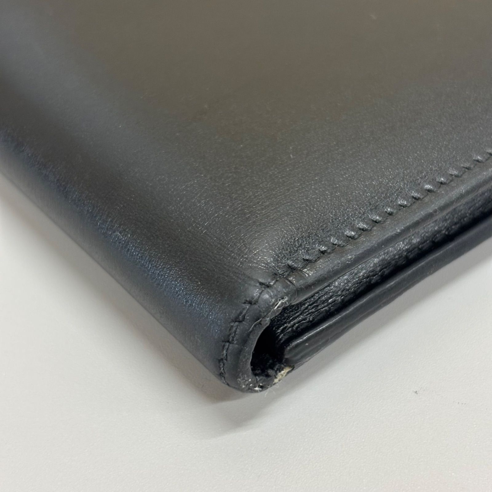 2つ折り レザー