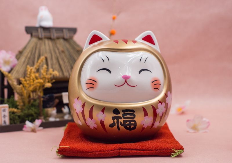 薬師窯 彩絵開運猫だるま (桜金福・大) 貯金箱 招き猫 ねこ 縁起物 お土産 かわいい おしゃれ 飾り 玄関飾り 金運 開運 商売繁盛 家内安全  お守り まねきねこ プレゼント ギフト 贈り物 開店祝い - メルカリ