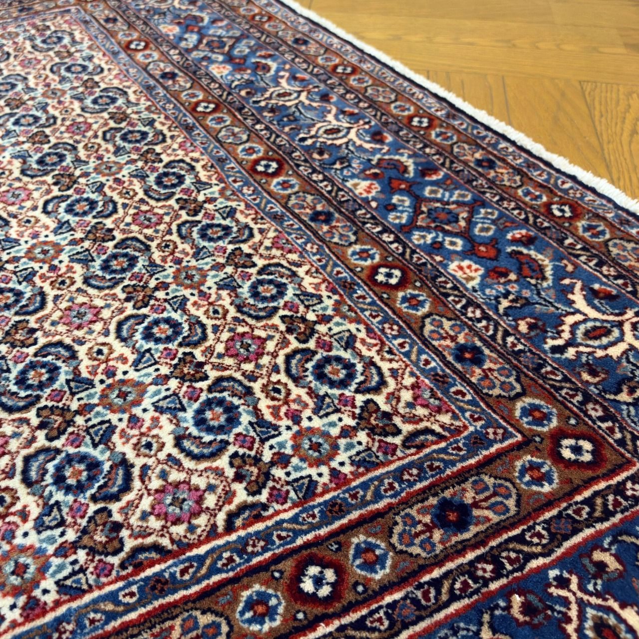 イラン 手織りラグ