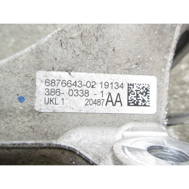 左Fナックルハブ