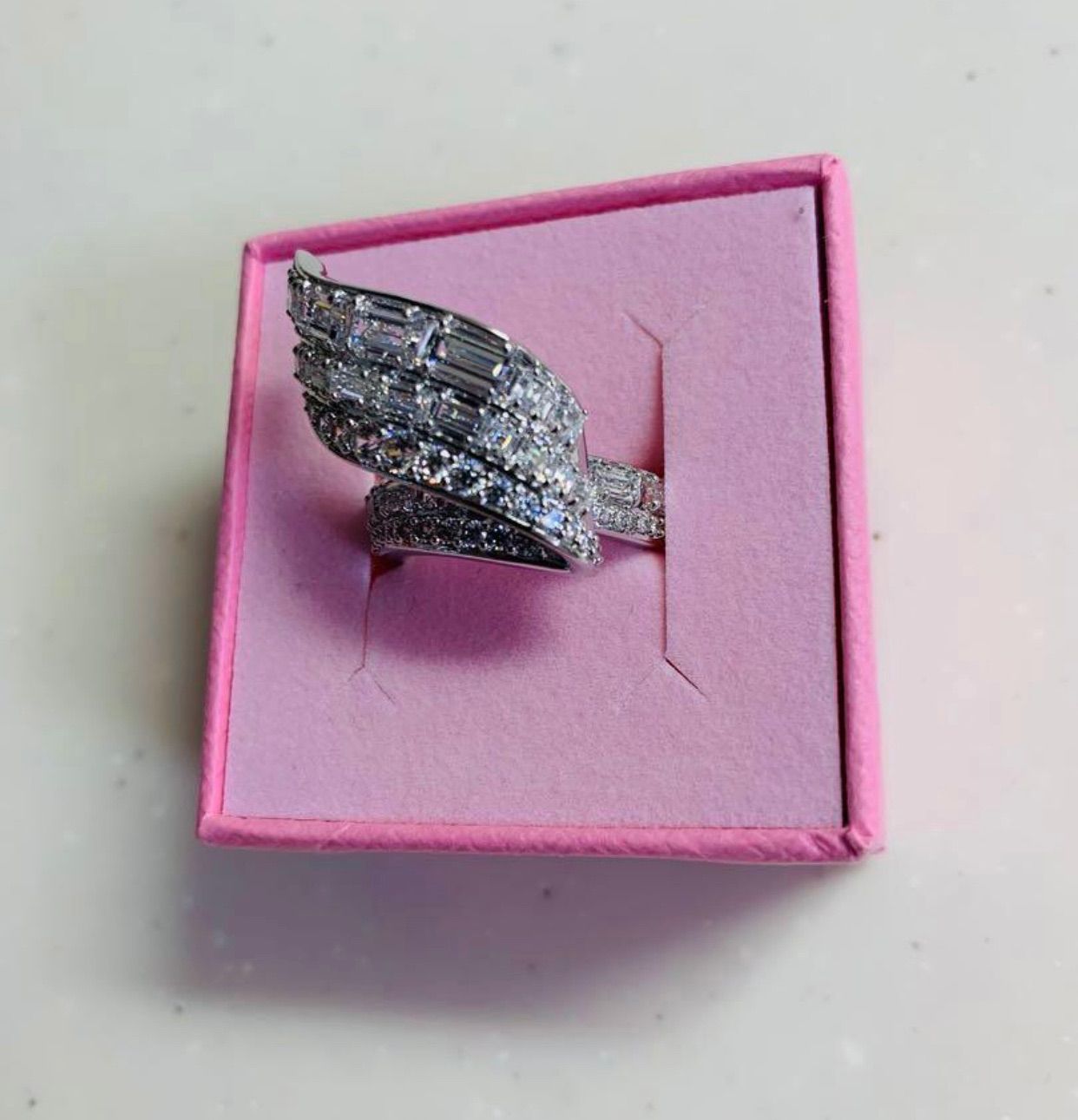 新品 スワロフスキー　Swarovski 大粒 Stilla リング 52号 新品 スワロフスキー Swarovski 大粒 Stilla リング 52号 SWAROVSKI