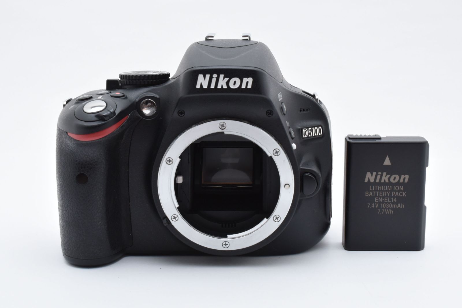⭐️シャッター数8695⭐️ ニコン NIKON D5100 ボディ ニコン Nikon D5100 ボディ 一眼レフカメラ《ショット数7539回