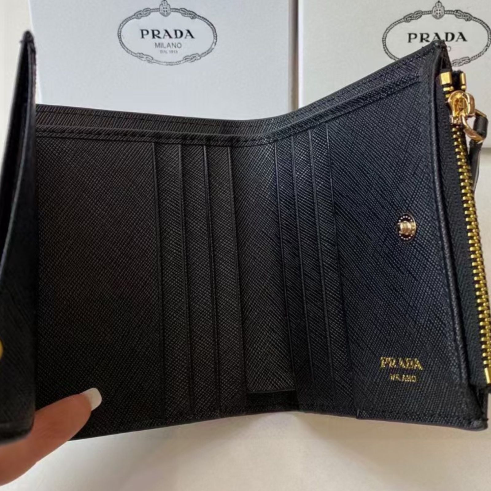 PRADA プラダ 折り財布 新品 未使用 ミニ財布 コインケース レディース 小銭入れ 折り財布 美品 さいふ - メルカリ