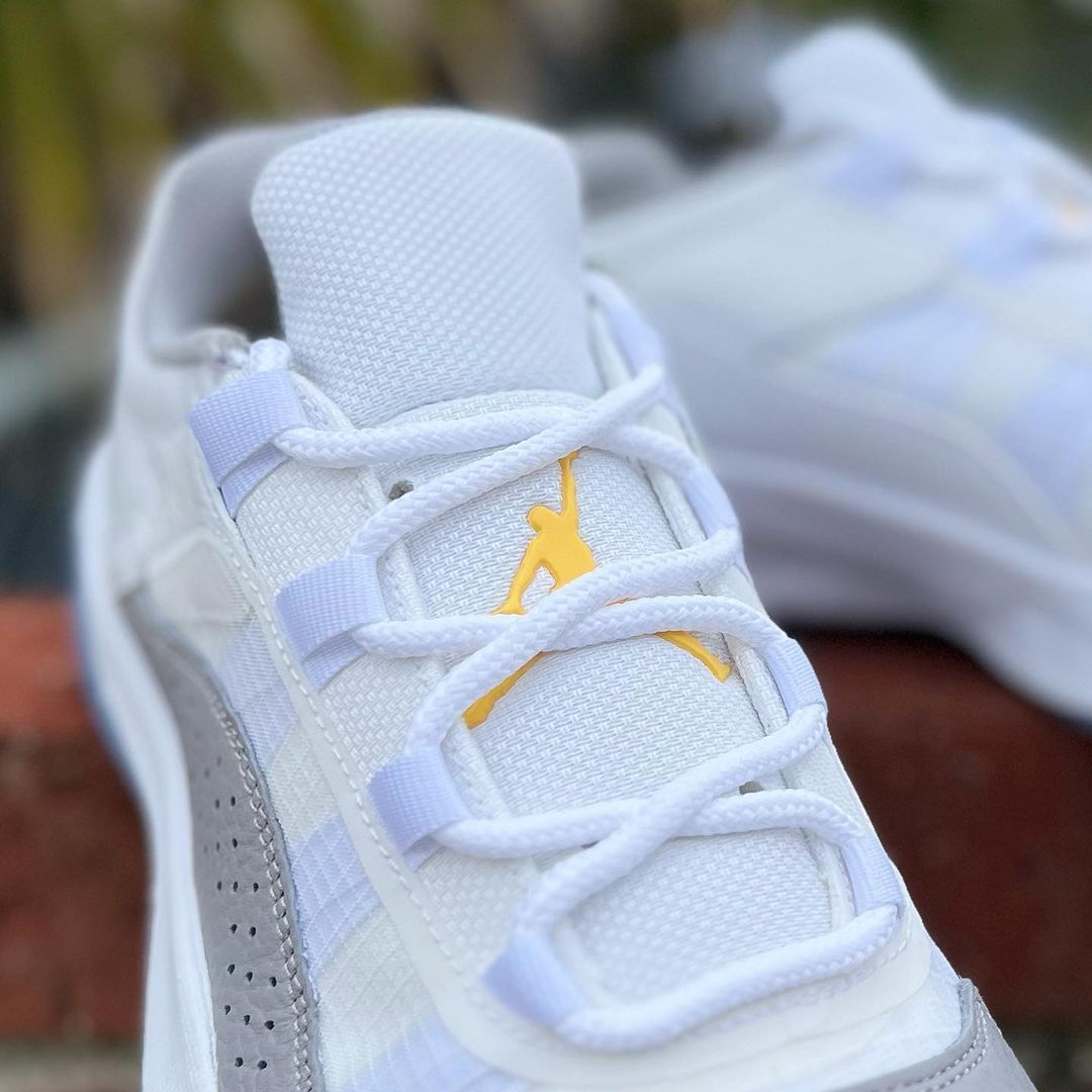 AIR JORDAN 11 CMFT LOW 'WHITE CEMENT GREY' エア ジョーダン