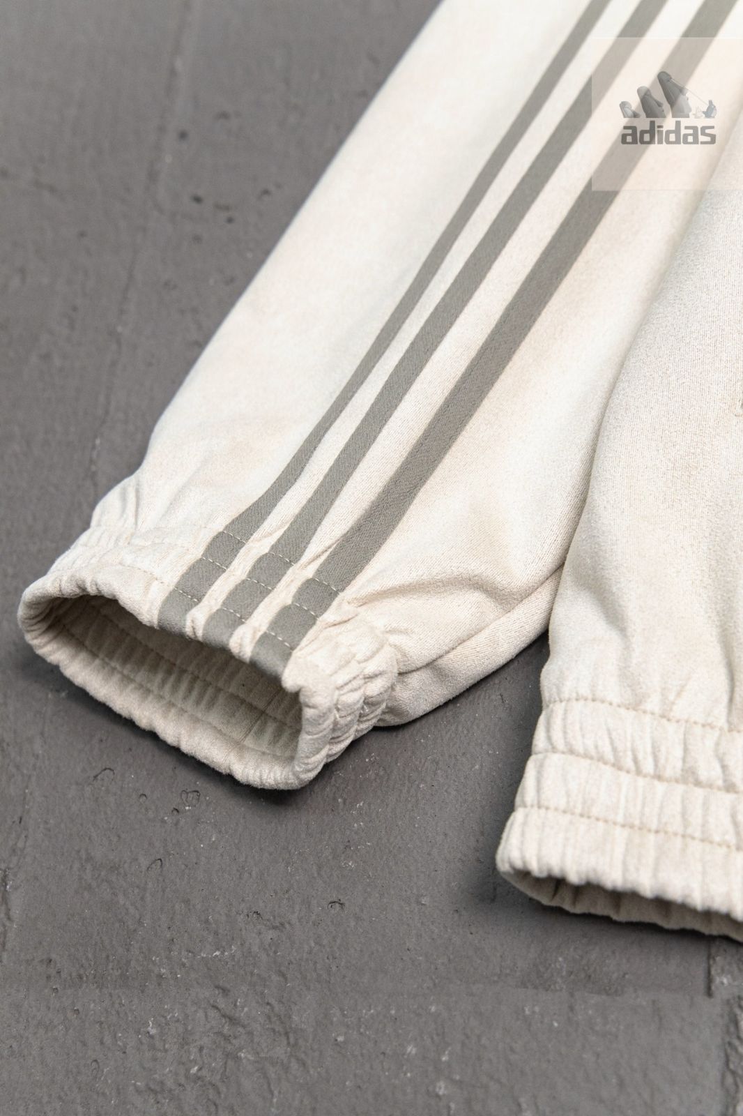 ☆極美品☆ adidas アディダス 中国限定正規品 蛇年 トラック
