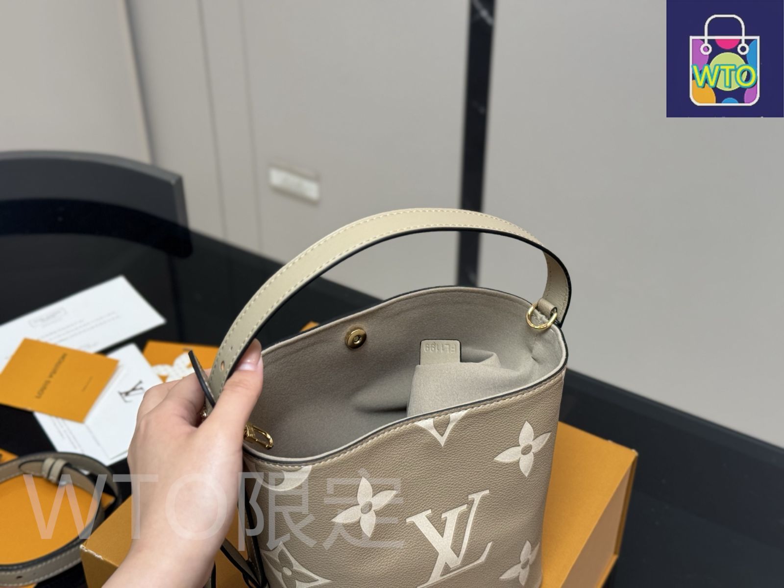 ルイヴィトン　バケット　バッグ 楽天市場】LOUIS VUITTON ルイ・ヴィトンロックミー・バケット