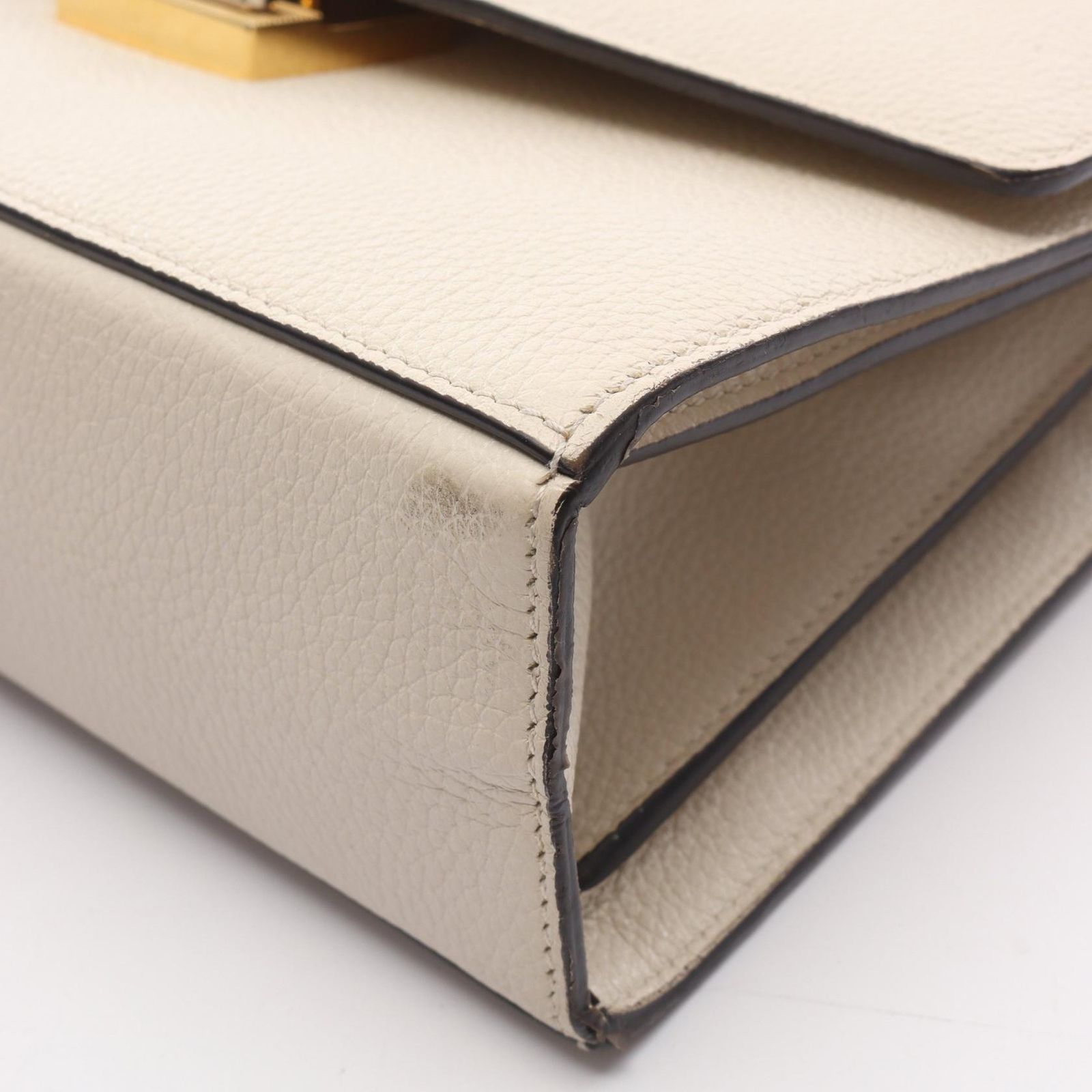 576388 アイボリー