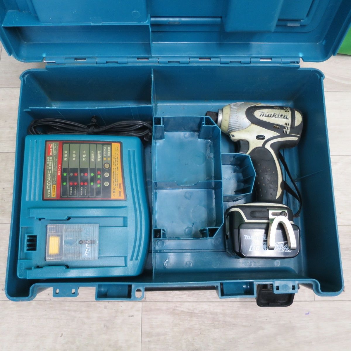 〇 makita マキタ 充電式インパクトドライバ TD130D ② インパクト