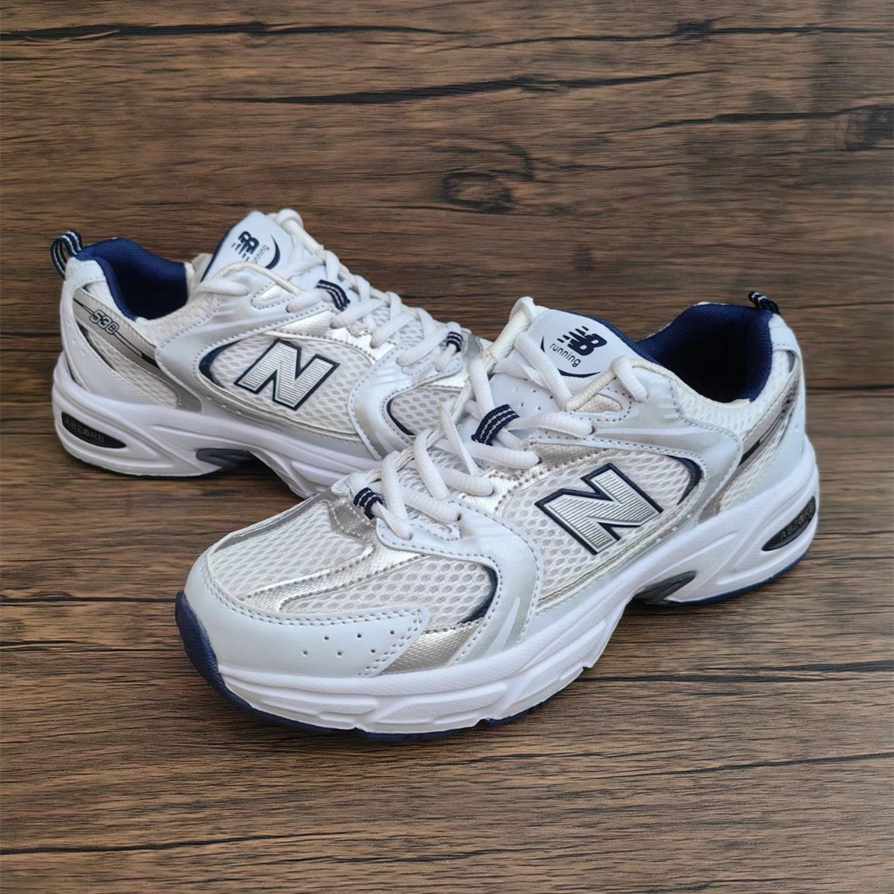 New Balance NB 530 スポーツランニングシューズ - メルカリ