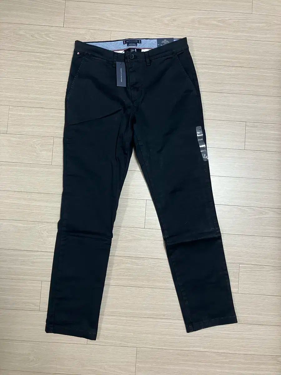 Tommy Hilfiger トミーヒルフィガー スリムフィット チノ パンツ
