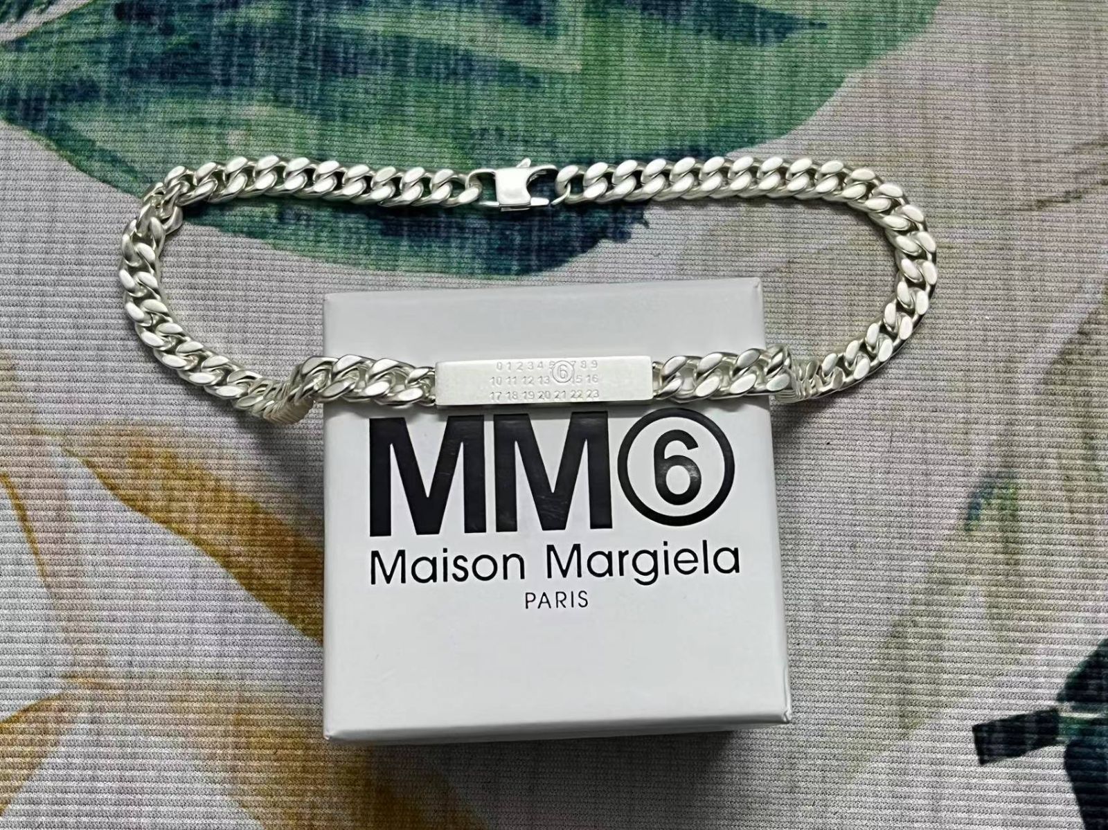 美品 MM6 MAISON MARGIELA エムエム6メゾンマルジェラ ネックレス 男女兼用