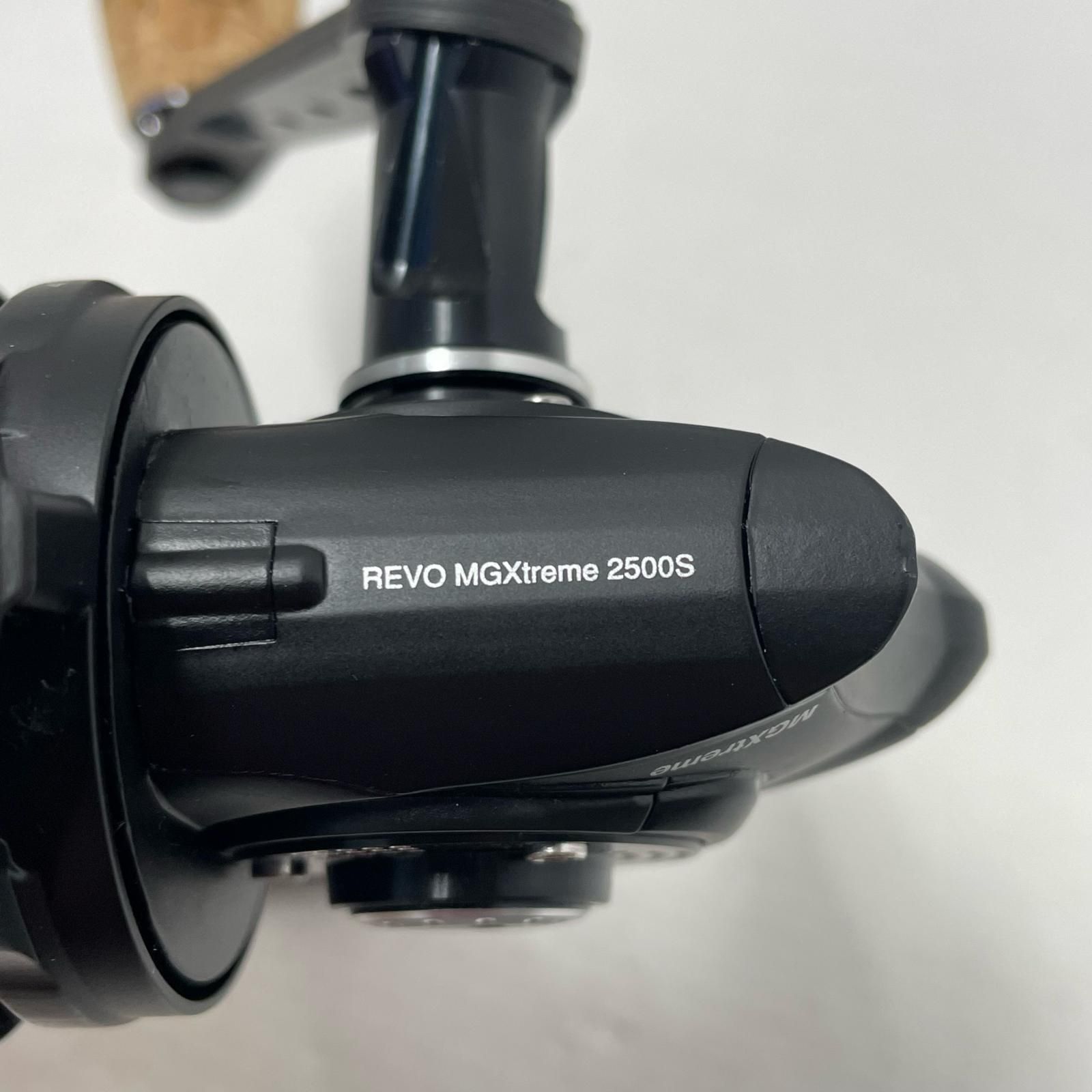 AbuGarcia - 【尾張小牧店】 中古 AbuGarcia | アブガルシア リール レボ MGエクストリーム2500S 【スピニングリール】 【86】 尾張小牧店】 中古 AbuGarcia | アブガルシア リール レボ MG