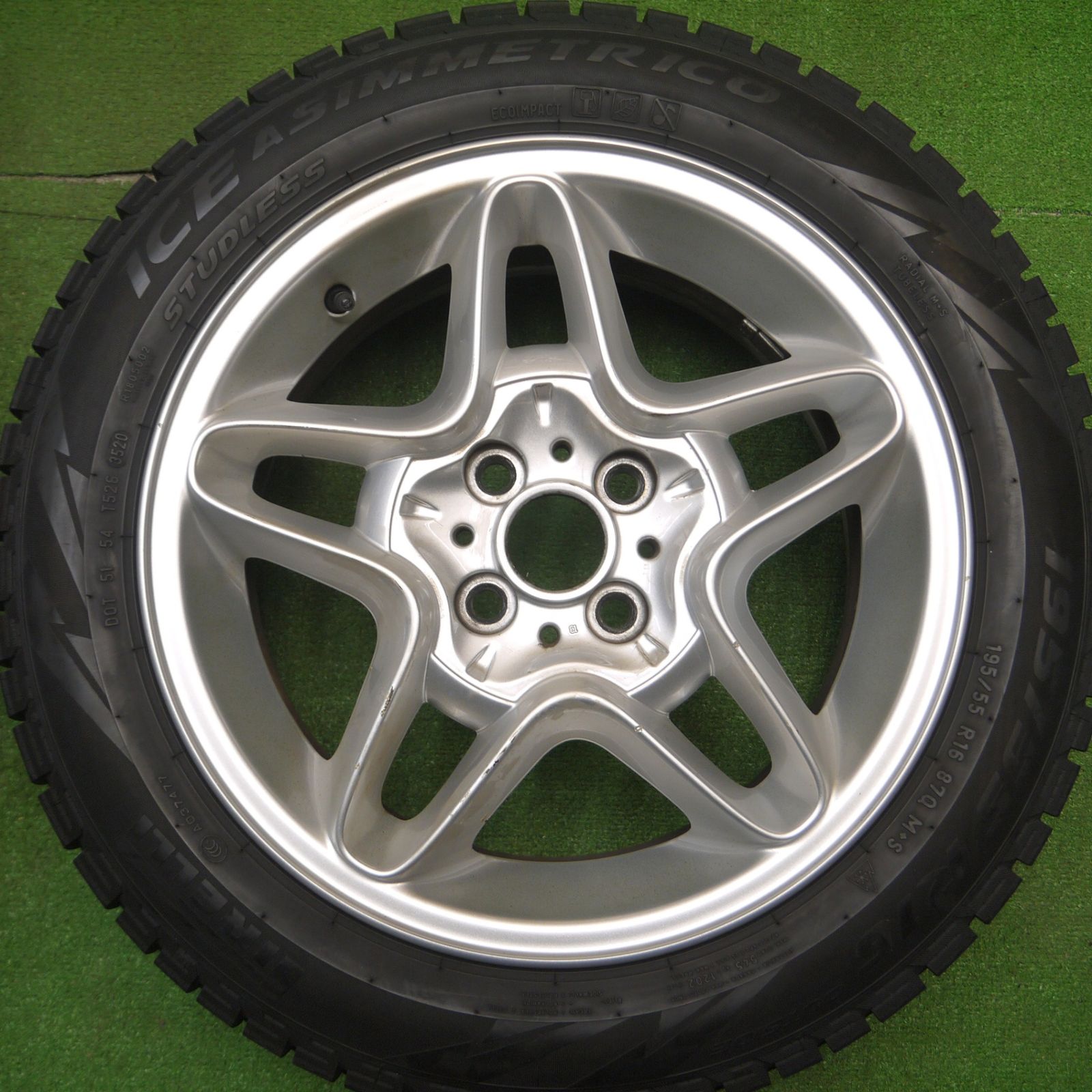 【美品】ミニクーパーR56・ホイール＆スタッドレスタイヤ（バリ溝） 美品】ミニクーパーR56・ホイール＆スタッドレスタイヤ（バリ溝