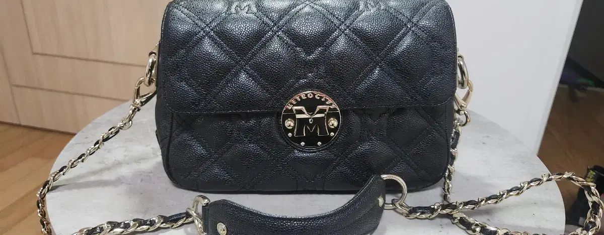 METROCITY メトロシティ キルティング クロスバッグ