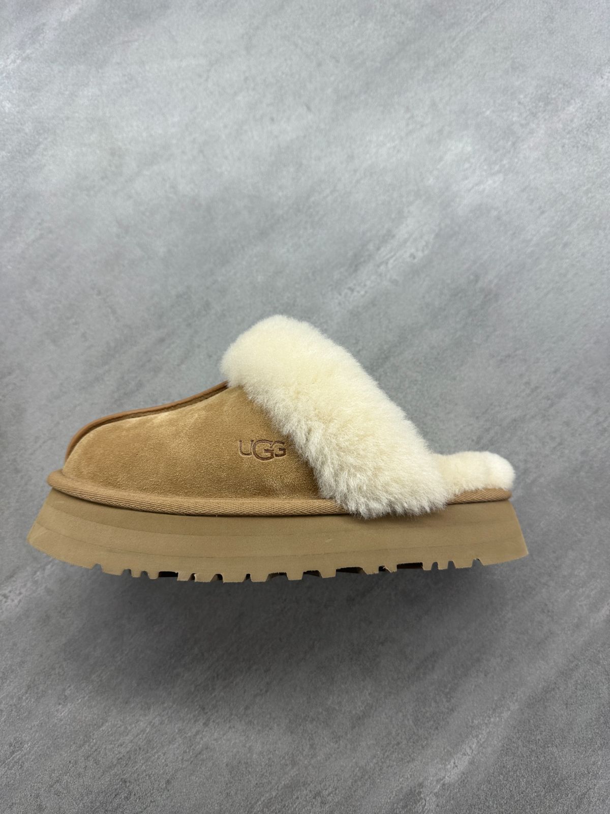 日本総代理店 UGG Disquette / アグ ディスケット ムートンスリッパ