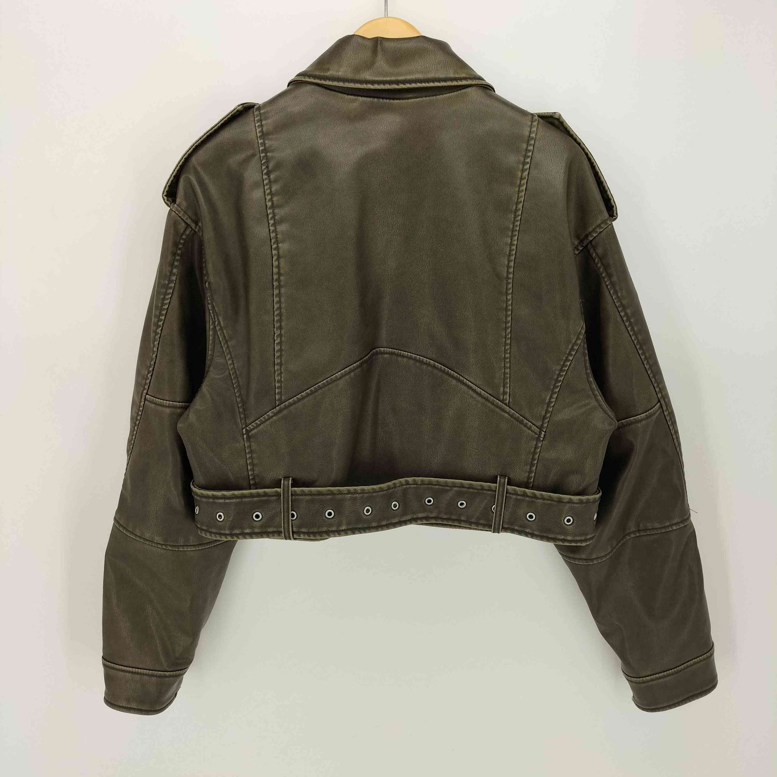 ZARA フェイクレザークロップドバイカージャケット FAUX LEATHER CROP BIKER JACKET - Black | ZARA United States