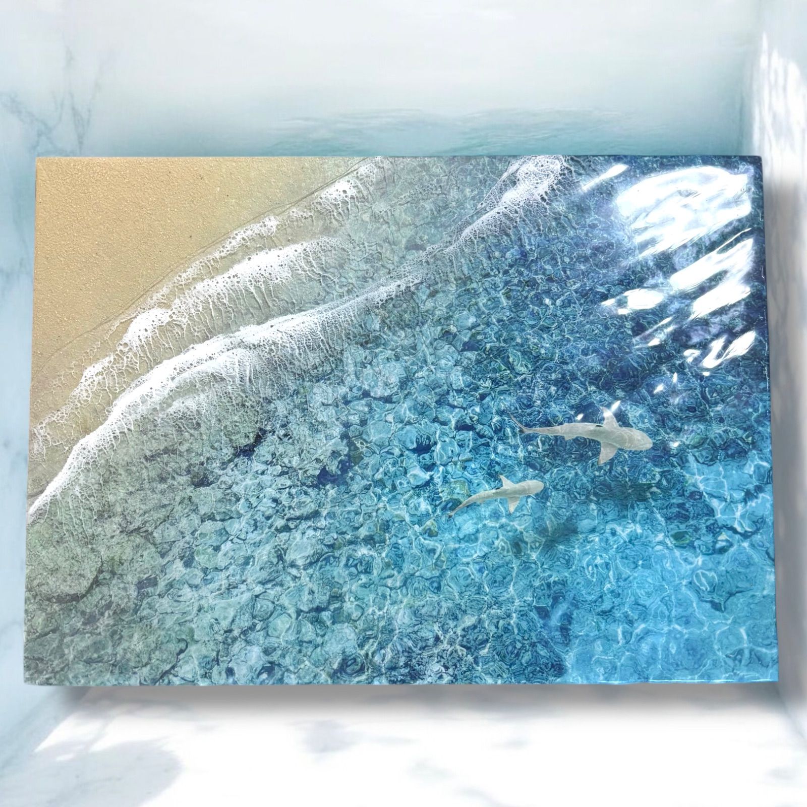 <サメの泳ぐ海> 超立体 沖縄の海 レジンアートボード 美ら海 オーシャンアート N584