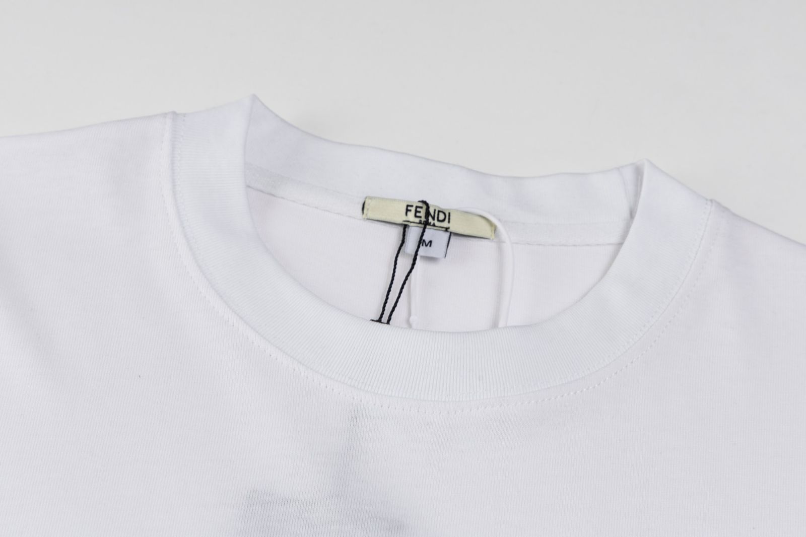 Fendi ホワイト Tシャツ ストライプ　刺繍ロゴ 楽天市場】【全品20%OFF 08/18 0:00まで】フェンディ FENDI