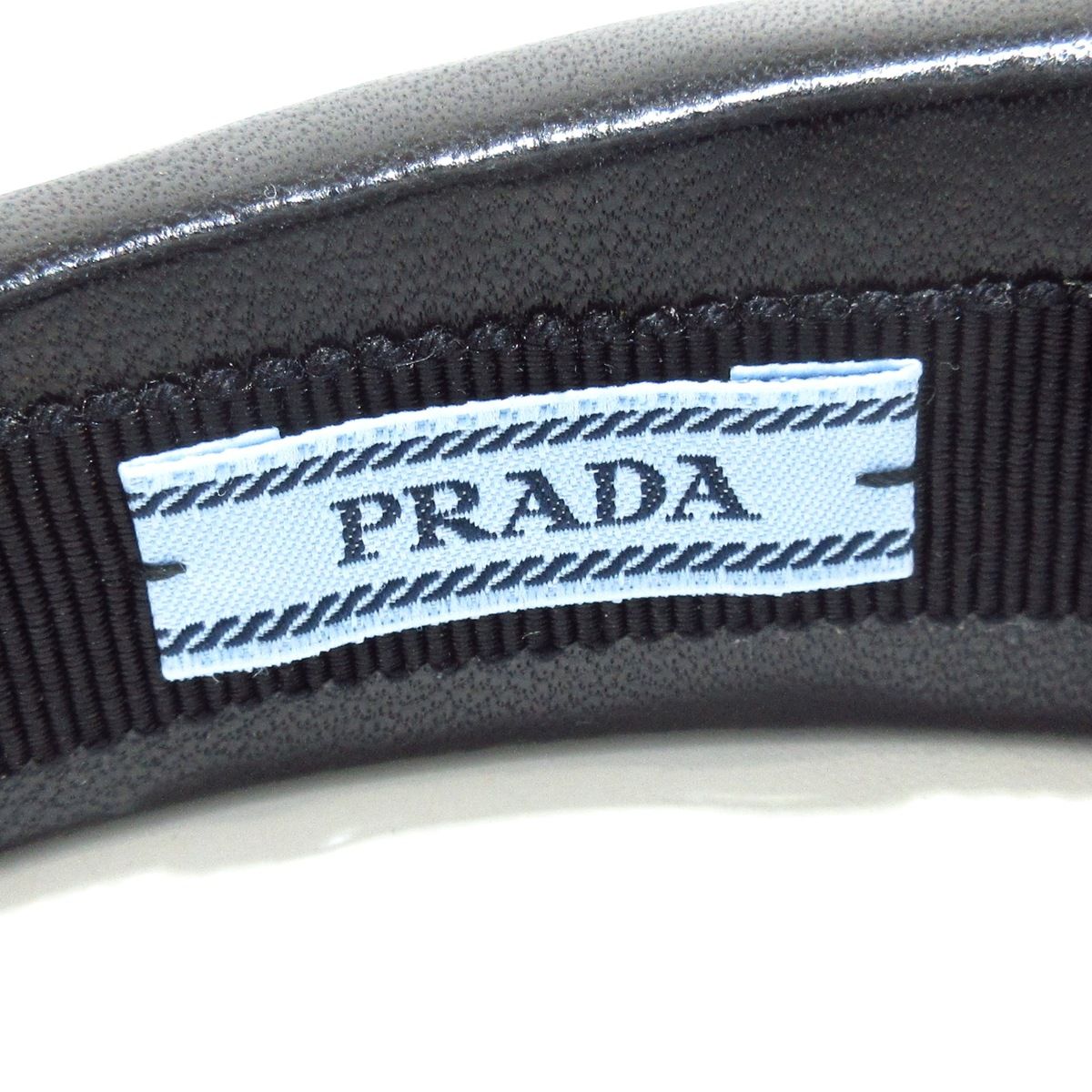 PRADA(プラダ) カチューシャ美品 - 1IH020 黒 トライアングル