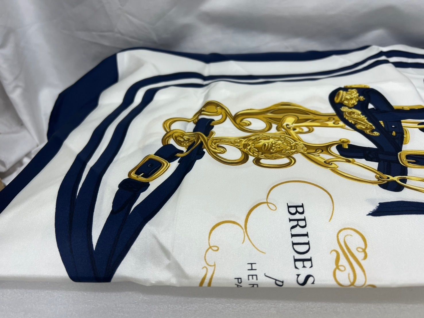 HERMES エルメス カレ90 スカーフ BRIDES de GALA Brides de Gala forever scarf 90 | Hermès Mainland China
